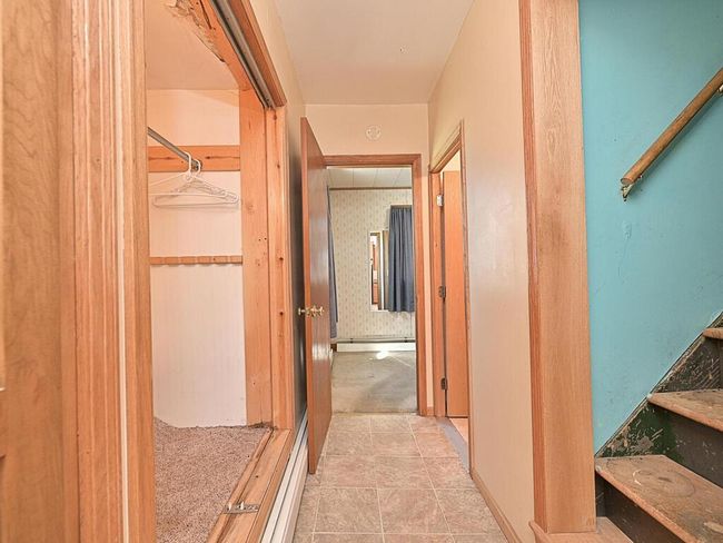Hallway with closet | Image 11
