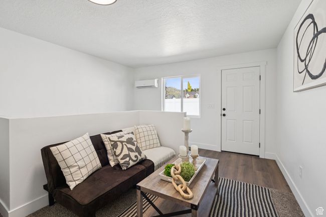 Outdoor Entrance | Image 39