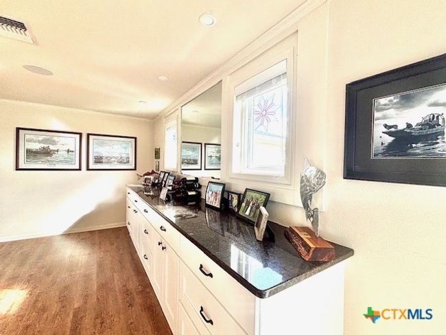 604 W Maple St, House other with 5 bedrooms, 3 bathrooms and null parking in Port O Connor TX | Image 15