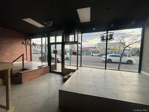 420 Sunrise Hwy, Lynbrook, NY, 11563-3012 | Card Image