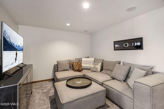 107 Lions Ln, Townhouse with 3 bedrooms, 4 bathrooms and 3 parking in Minturn CO | Image 16