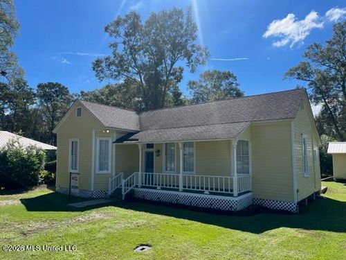 214 E 7th Street, Picayune, MS, 39466 | Card Image