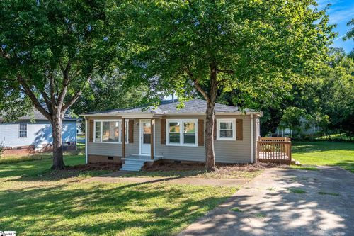 108 Mack St, Greenville, SC, 29609-4542 | Card Image