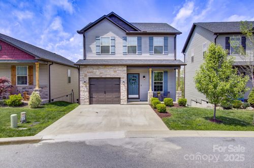 689 Cardwell Ln, Fletcher, NC, 28732-0375 | Card Image