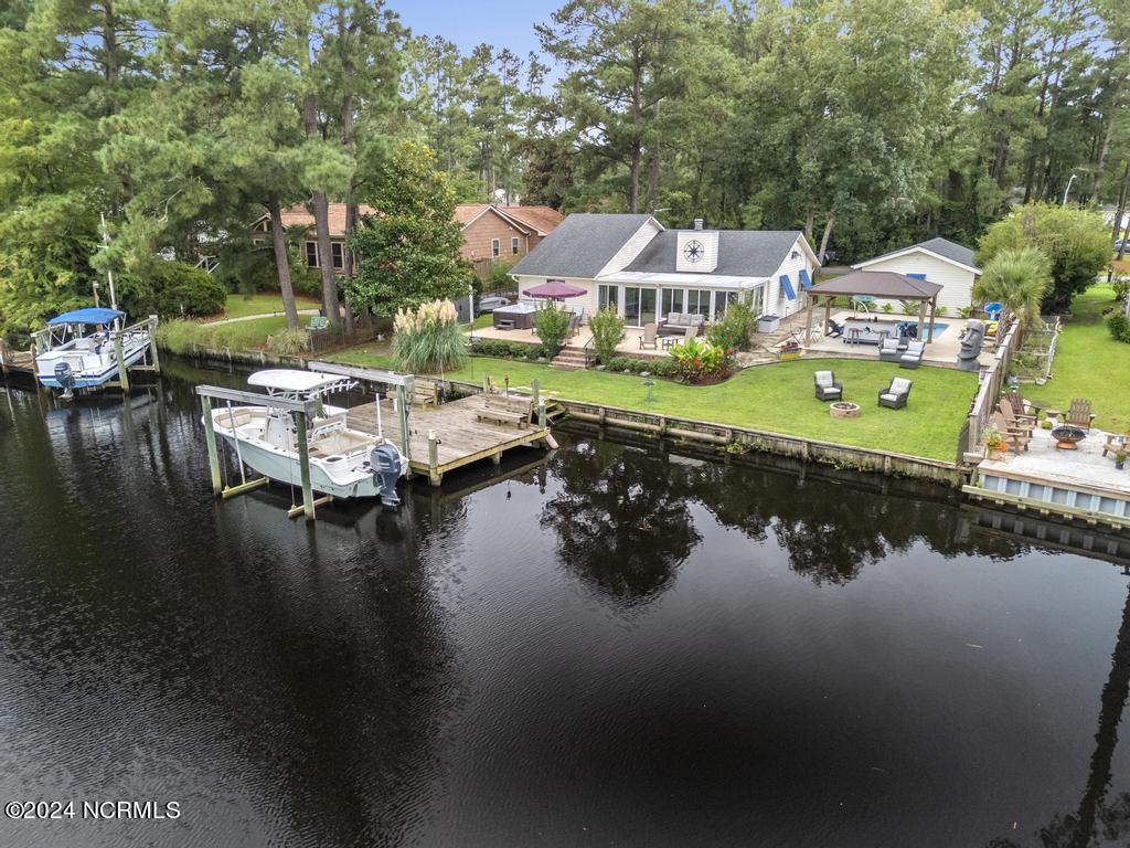 Outrigger Rd, New Bern, NC 28562