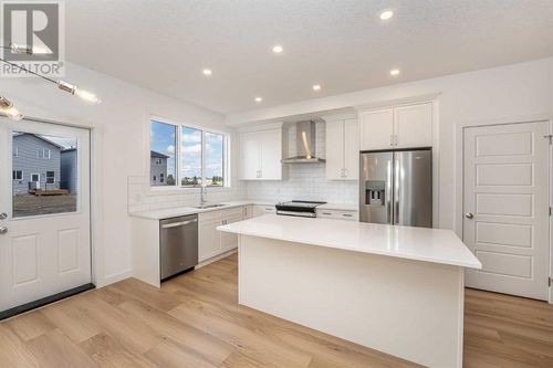 203 Belvedere Dr Se, Calgary, AB, T2A7M5 | Card Image
