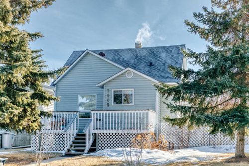 3905 45a St, Ponoka, AB, T4J1B6 | Card Image