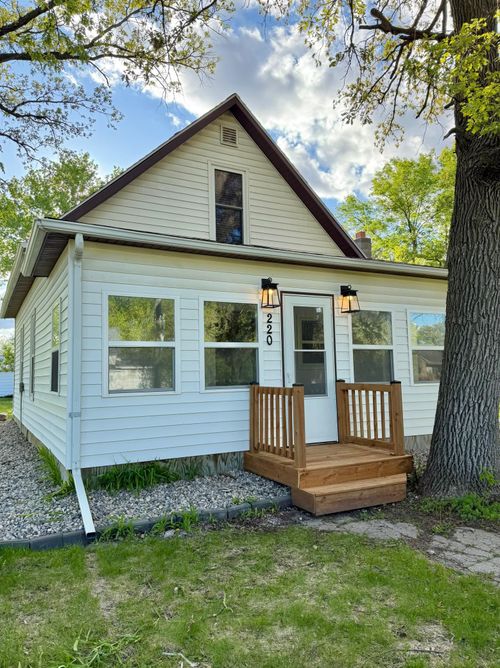 220 Minnesota St N, Plummer, MN, 56748-4856 | Card Image