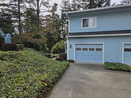 1455 Seacrest Ln, Brookings, OR, 97415-8161 | Card Image