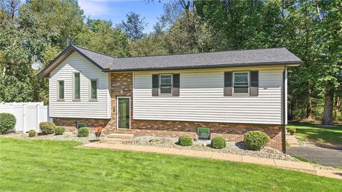 725 Niagara Trl, Mercer, PA, 16137-9776 | Card Image