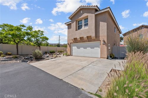 29513 Blake Way, Canyon Country, CA, 91387-7100 | Card Image