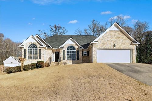 46 Ridge Brooke Dr, Douglasville, GA, 30134-7929 | Card Image