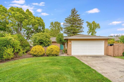 152 Temelec Circle, Sonoma, CA, 95476 | Card Image
