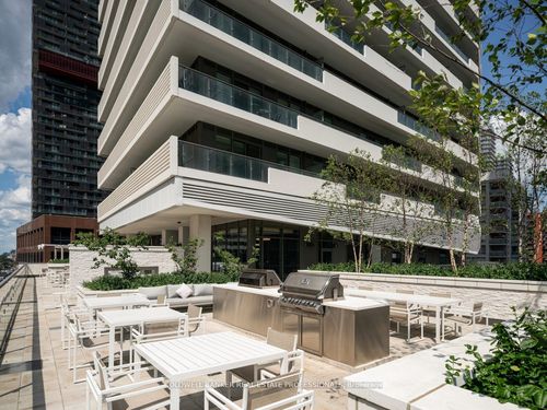 5304-2221 Yonge St, Toronto, ON, M4S0B8 | Card Image