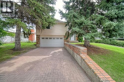 11147 Southdale Rd Sw, Calgary, AB, T2W0X5 | Card Image