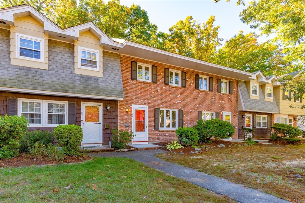 Gaston St, Methuen, MA 01844