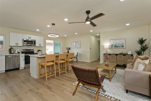 94-651 Maaniani Pl, Waipahu, HI, 96797-1250 | Card Image