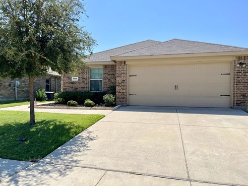 1052 Decker Dr, Fate, TX, 75189-4564 | Card Image