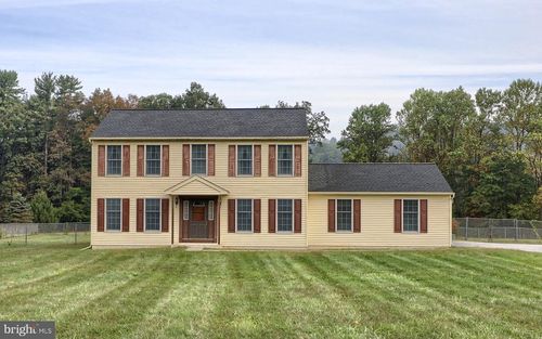118 Natures Rd, PINE GROVE, PA, 17963-8332 | Card Image