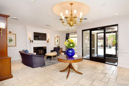 apt-310-211 E Merrill St, Birmingham, MI, 48009-6138 | Card Image