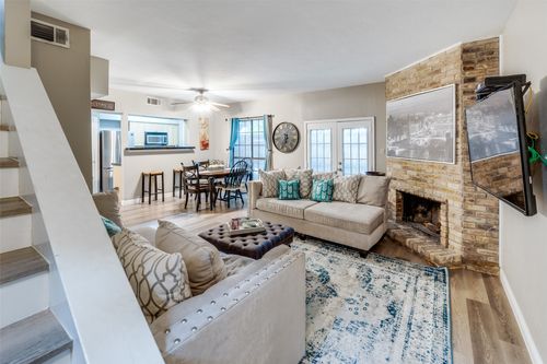 apt-103-4000 Rawlins St, Dallas, TX, 75219-3648 | Card Image