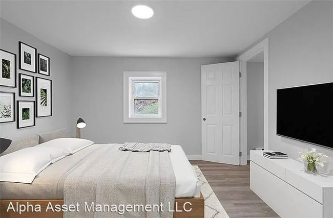 B - 6630 Library Road, Condo with 2 bedrooms, 1 bathrooms and 1 parking in South Park PA | Image 5