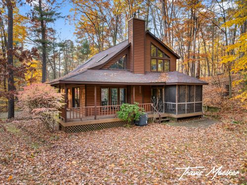 10714 Lovers Ln Nw, Grand Rapids, MI, 49534-9658 | Card Image