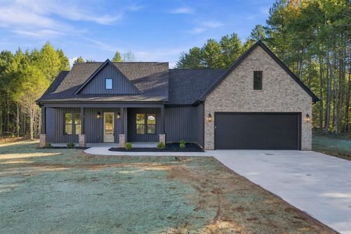 8620 Parris Bridge Rd, Chesnee, SC, 29323-9752 | Card Image