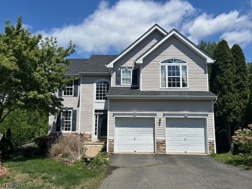 305 Winding Hill Dr, Hackettstown, NJ, 07840-5697 | Card Image