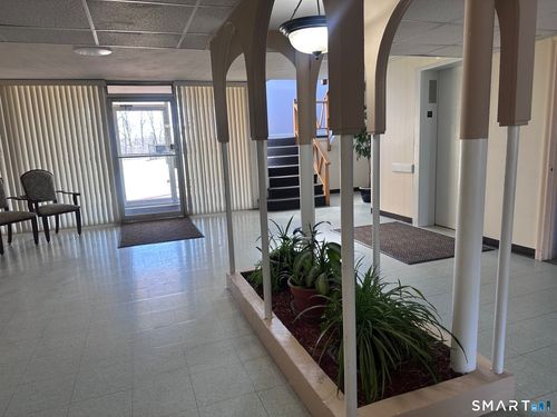 apt-2g-70 Grove Hill St, New Britain, CT, 06052-1343 | Card Image