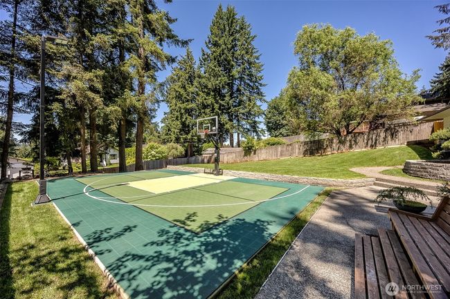 24028 6 Th Pl W, House other with 4 bedrooms, 4 bathrooms and 2 parking in Bothell WA | Image 4