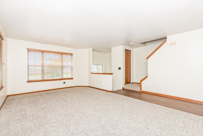 2593 Canyon Dr, Townhouse with 3 bedrooms, 2 bathrooms and 4 parking in Plainfield IL | Image 4