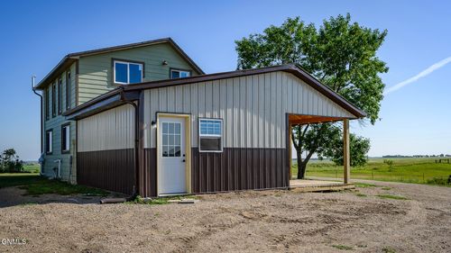1988 41st St Se, Driscoll, ND, 58532-9440 | Card Image