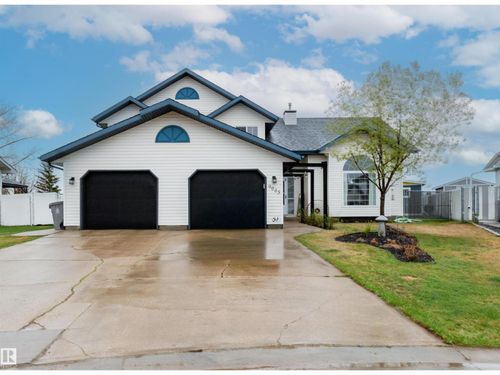 9005 107 Ave, Morinville, AB, T8R1C6 | Card Image
