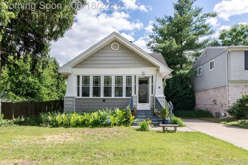 140 E Lawrence Ave, Royal Oak, MI, 48073-3448 | Card Image