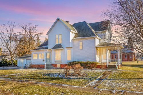 300 S Macon St, Bement, IL, 61813-1411 | Card Image