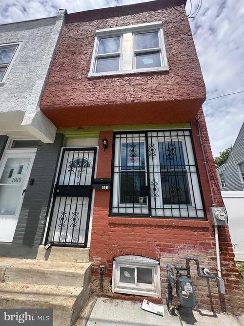 1018 W 7th St, CHESTER, PA, 19013-3502 | Card Image