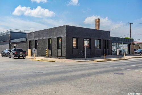 2005 8th Ave, Regina, SK, S4R7B2 | Card Image