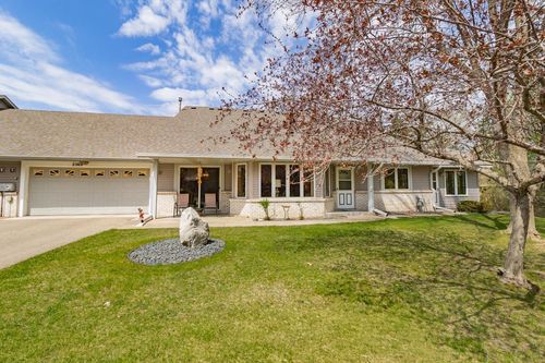 2569 Sumac Cir, White Bear Lake, MN, 55110-5622 | Card Image