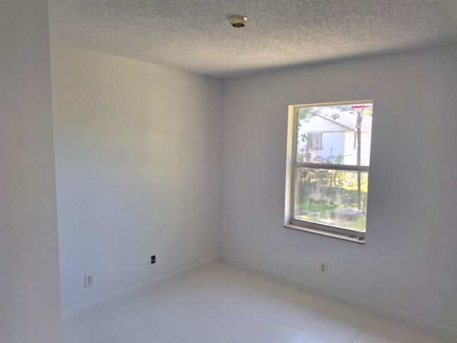 701 Nw 15 Th Ct, House other with 4 bedrooms, 2 bathrooms and null parking in Pompano Beach FL | Image 17