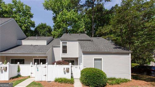 2684 Meadowlawn Dr Se, Marietta, GA, 30067-6615 | Card Image