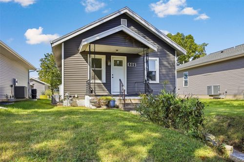 905 12th St Ne, Cedar Rapids, IA, 52402-4610 | Card Image
