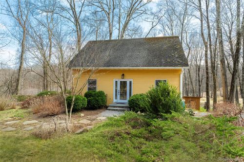 41 Chapman Rd, Garrison, NY, 10524-3731 | Card Image