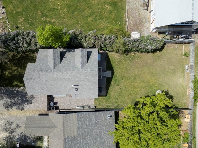 plenty of space on this property | Image 38