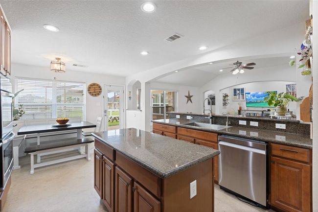 10711 Indian Trails Dr, House other with 3 bedrooms, 2 bathrooms and 2 parking in Tomball TX | Image 25