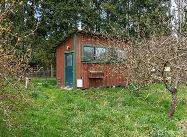 Small barn. | Image 40