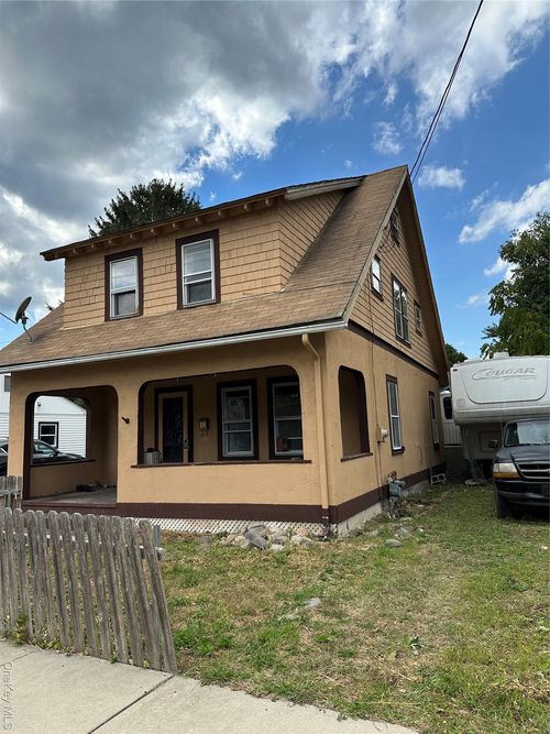 18 Francis St, Port Jervis, NY, 12771-2707 | Card Image