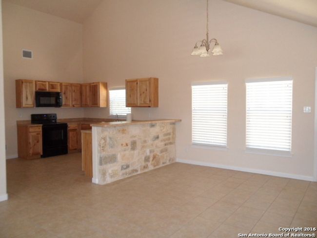 1211 Rimrock Cv, House other with 3 bedrooms, 2 bathrooms and null parking in Spring Branch TX | Image 6