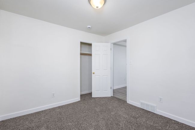 34 E Milton Ave, House other with 2 bedrooms, 1 bathrooms and null parking in Hazel Park MI | Image 16