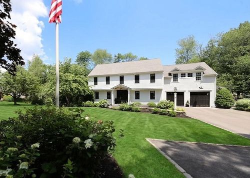 4 Quail Run, Hingham, MA, 02043-3070 | Card Image
